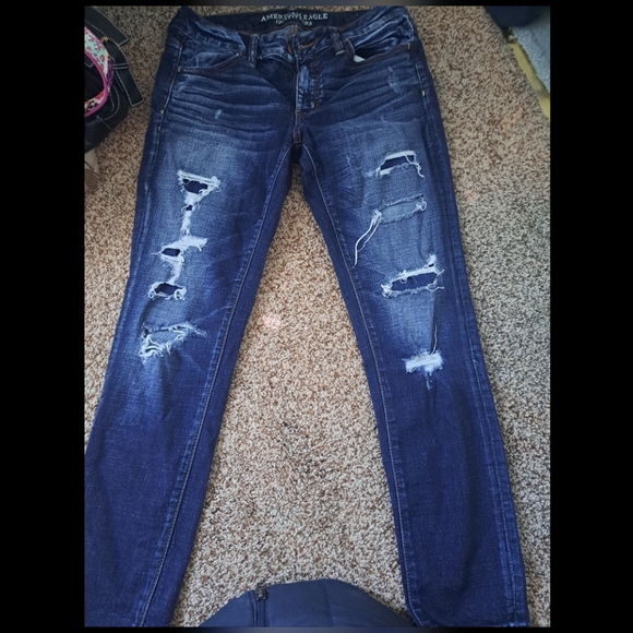 American Eagle ripped jeans - Picture 1 of 3